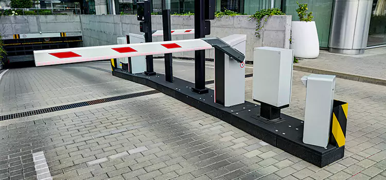 Custom Gate Design & Integration Rosenberg